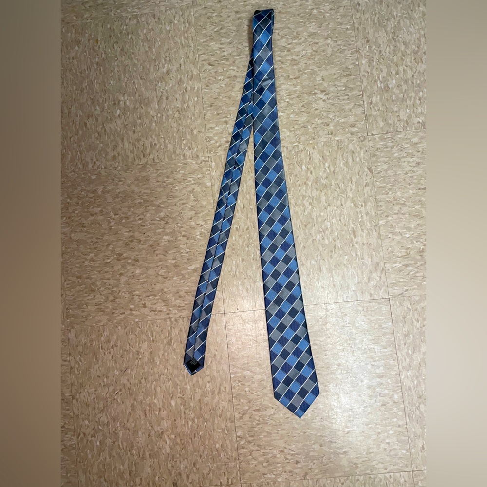 Geoffrey Beene Tie